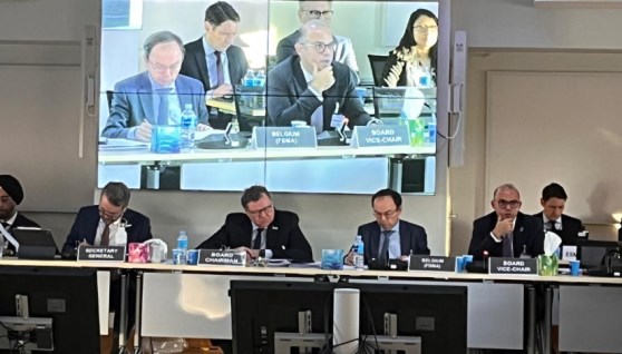 جانب من الاجتماع جانب من الاجتماع