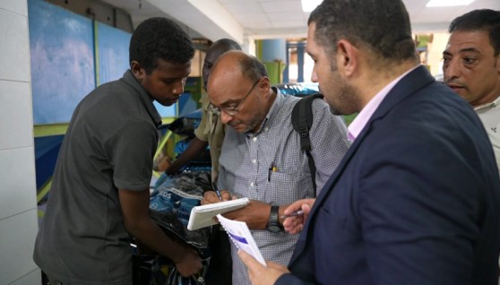 جانب من التفتيش جانب من التفتيش