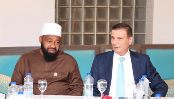 وزير الزراعة واستصلاح الأراضي مع وفد نيجيريا وزير الزراعة واستصلاح الأراضي مع وفد نيجيريا