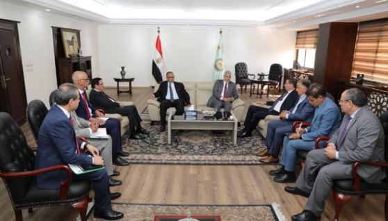 جانب من الاجتماع جانب من الاجتماع