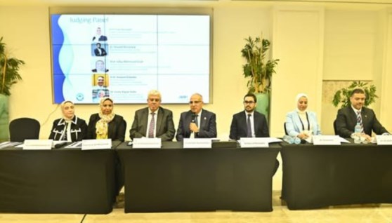 جانب من الجلسة