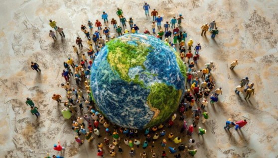 هل تتحول الكتلة البشرية إلى قوة إنتاجية؟ هل تتحول الكتلة البشرية إلى قوة إنتاجية؟