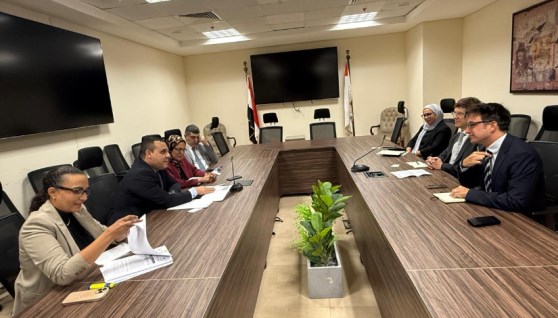 رئيس التمثيل التجاري المصري خلال لقائه الملحق التجاري البريطاني بالقاهرة