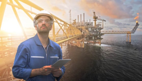 مهندس بترول- أرشيفية مهندس بترول- أرشيفية