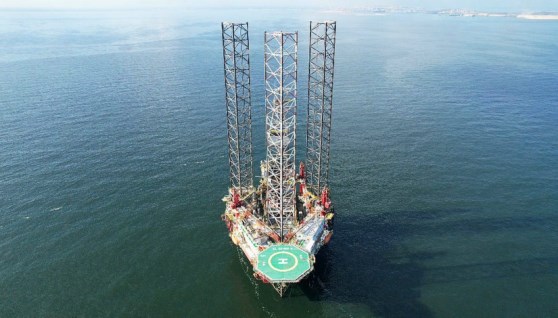 حفار بترول صورة أرشيفية  حفار بترول صورة أرشيفية