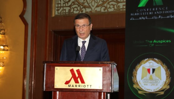 وزير الزراعة واستصلاح الأراضي