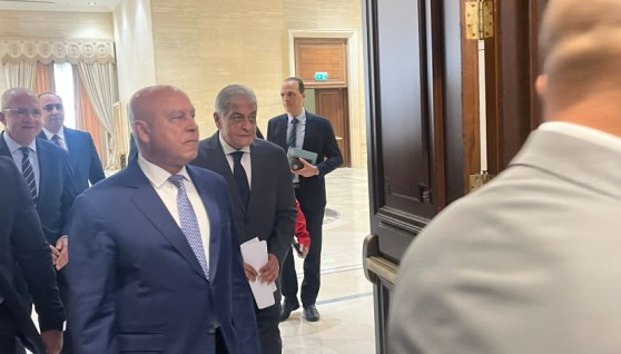 وزير الصناعة  وزير الصناعة