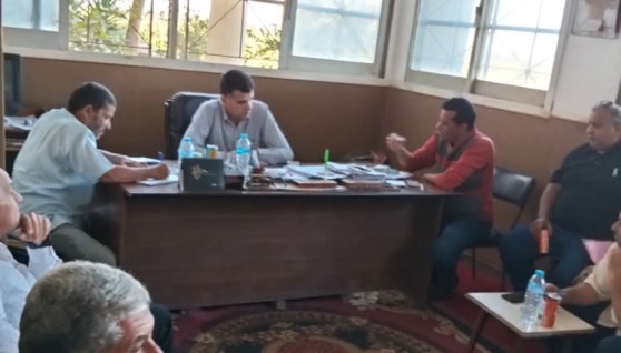 خلال جولة تفقد وحدات تنقية مياه الشرب خلال جولة تفقد وحدات تنقية مياه الشرب