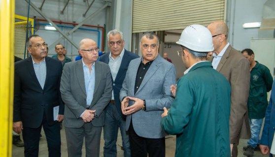 وزير الإنتاج الحربى فى جوله تفقديه  وزير الإنتاج الحربى فى جوله تفقديه