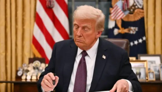 الرئيس الأمريكي دونالد ترامب الرئيس الأمريكي دونالد ترامب