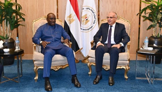 وزير الموارد المائية والري مع وزير المياه والصرف الصحي بجمهورية السنغال وزير الموارد المائية والري مع وزير المياه والصرف الصحي بجمهورية السنغال