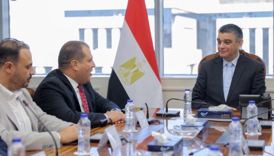 الشراء الموحد تعقد اجتماعًا مع شركة “الحكمة للأدوية”