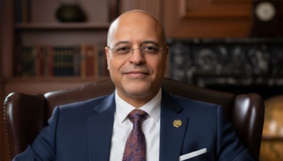 وزير العمل محمد جبران وزير العمل محمد جبران