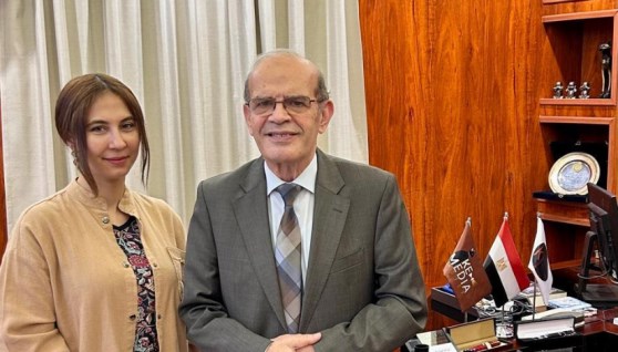 الدكتور أحمد يوسف أحمد مع والإعلامية قصواء الخلالي