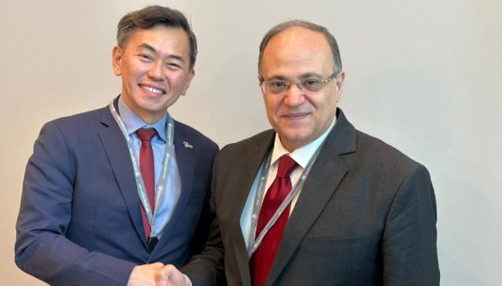 رئيس هيئة الدواء خلال اجتماعه مع هيئة العلوم الصحية بسنغافورة رئيس هيئة الدواء خلال اجتماعه مع هيئة العلوم الصحية بسنغافورة