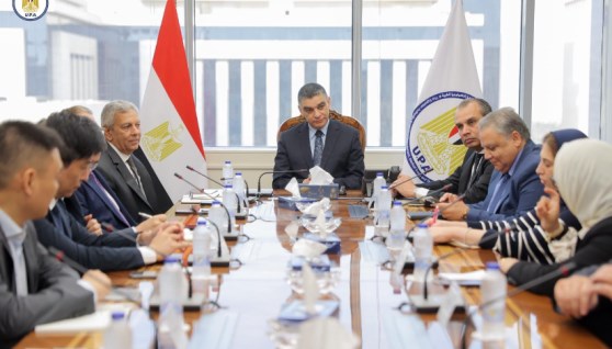 هيئة الشراء الموحد تبحث مع القابضة للأدوية شركة “سينو برايت” الصينية