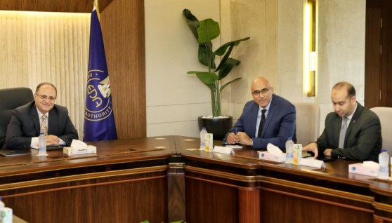 جانب من اللقاء جانب من اللقاء