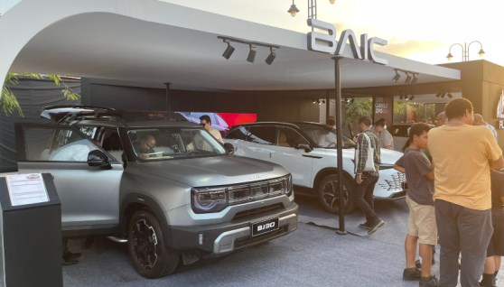 فعاليات معرض LDX لتجارب قيادة السيارات فعاليات معرض LDX لتجارب قيادة السيارات