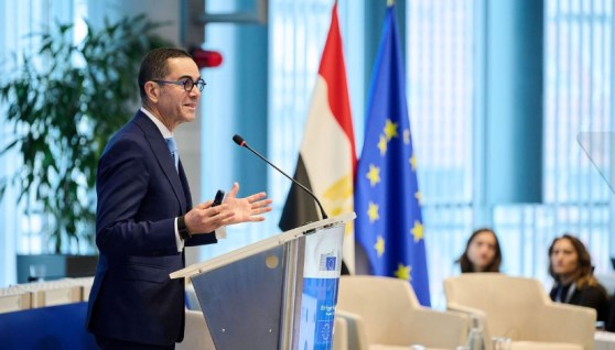  المهندس حسن الخطيب- وزير الاستثمار والتجارة الخارجية
