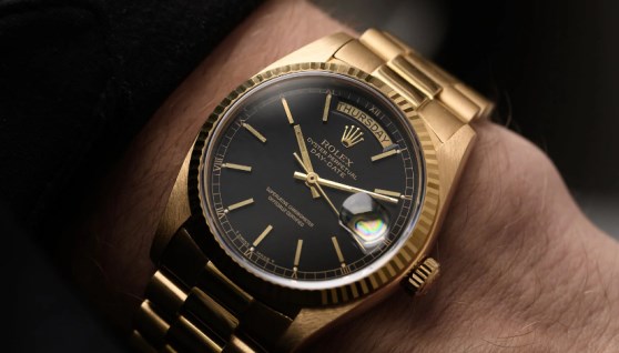 الساعات السويسرية 