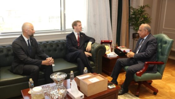 الدكتور محمود عصمت وزير الكهرباء والطاقة المتجددة الدكتور محمود عصمت وزير الكهرباء والطاقة المتجددة