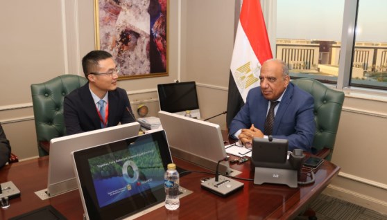 الدكتور محمود عصمت وزير الكهرباء الدكتور محمود عصمت وزير الكهرباء