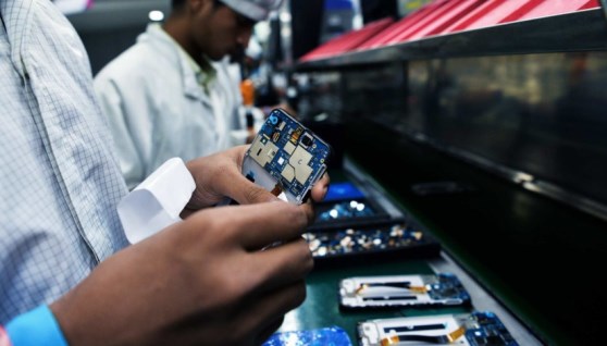 صناعة الهواتف الذكية صناعة الهواتف الذكية