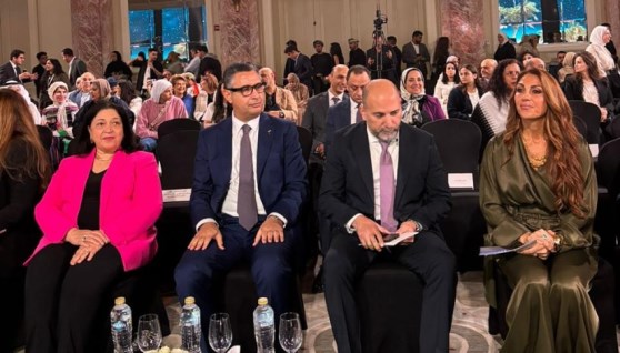 خلال احتفالية توزيع جوائز إنجاز العرب  خلال احتفالية توزيع جوائز إنجاز العرب