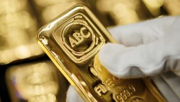 العوامل الخفية وراء أسعار الذهب القياسية 