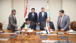 جانب من التوقيع جانب من التوقيع