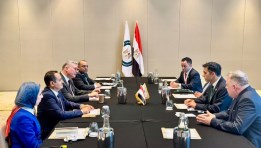 وزير البترول خلال مباحثاته مع مسؤولي الشركات العالمية