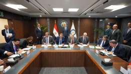 جانب من التوقيع