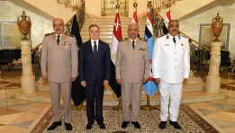  وفد من قيادات وزارة الداخلية لتقديم التهنئة للقوات المسلحة