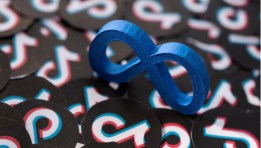 عملاقي التكنولوجيا “ميتا” و”تيك توك”