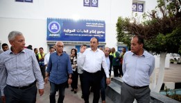 وزير قطاع الأعمال العام خلال جولته  بشركة النصر للكيماويات الدوائية