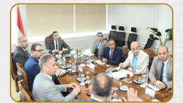 وزير الإسكان يعقد اجتماعاً مع مسئولي شركة "فاوندرز للتطوير العقاري"