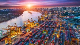 الموانئ العالمية والإقليمية