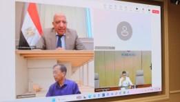 وزير الكهرباء والطاقة المتجددة محمود عصمت