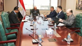وزير الكهرباء محمود عصمت