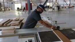 مصنع - أرشيفية