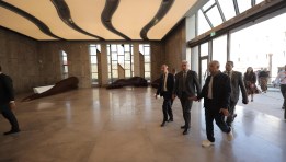 وزير السياحة والآثار  وزير السياحة والآثار