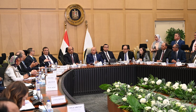 جانب من الاجتماع جانب من الاجتماع
