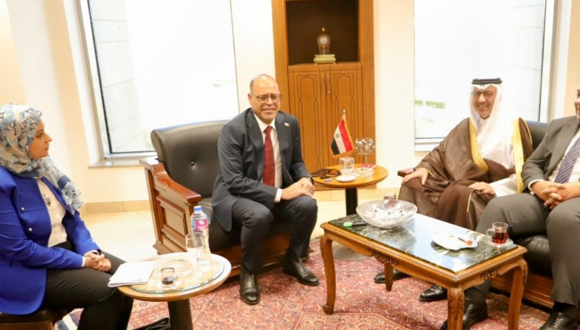 جانب من اللقاء جانب من اللقاء