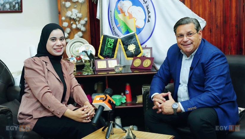 الدكتور مصطفى عمارة مع محررة موقع إيجي إن