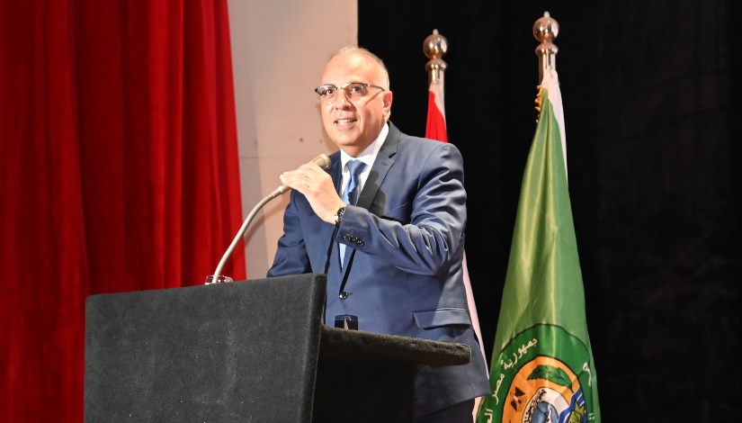 الدكتور هاني سويلم وزير الموارد المائية والري الدكتور هاني سويلم وزير الموارد المائية والري