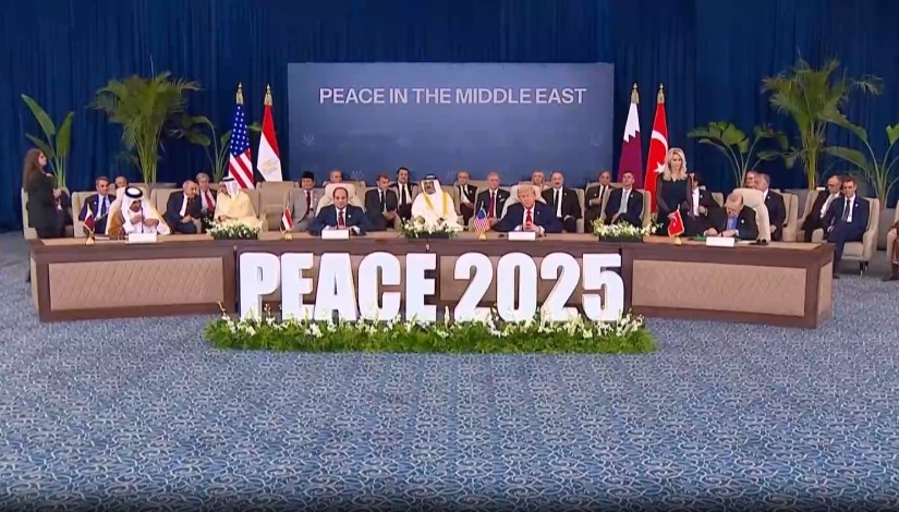 الرئيس السيسي مع نظيره الأمريكي ترامب الرئيس السيسي مع نظيره الأمريكي ترامب