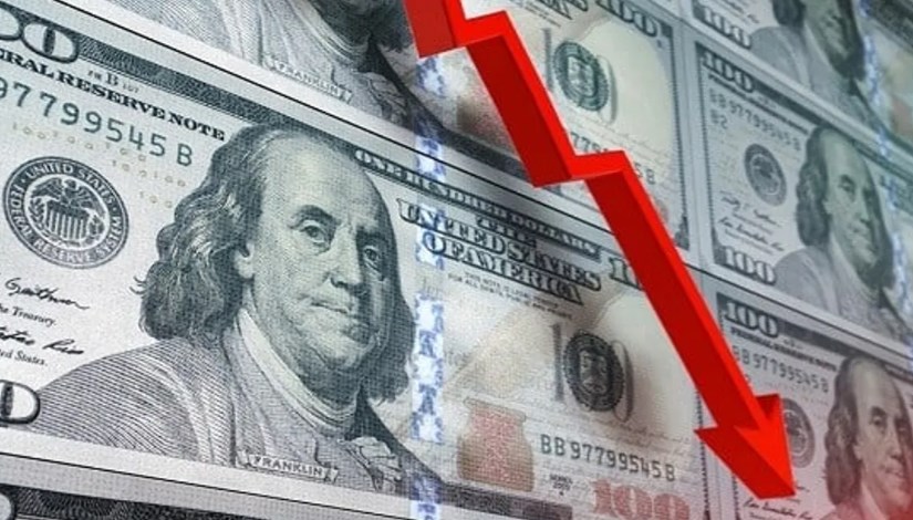 الدولار الأمريكي يشهد أكبر تراجع منذ 50 عامًا الدولار الأمريكي يشهد أكبر تراجع منذ 50 عامًا