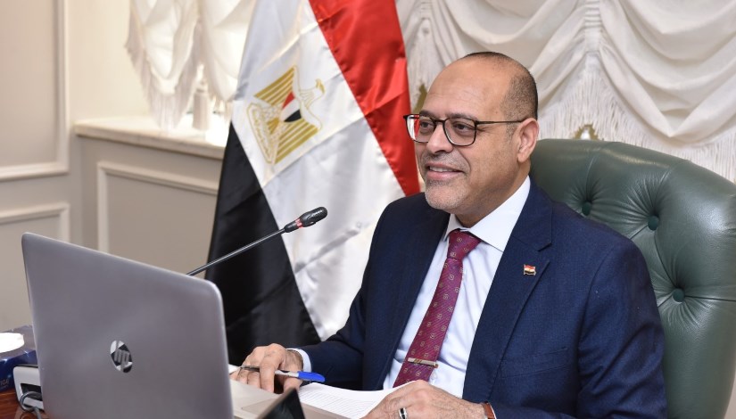 وزير العمل محمد جبران وزير العمل محمد جبران