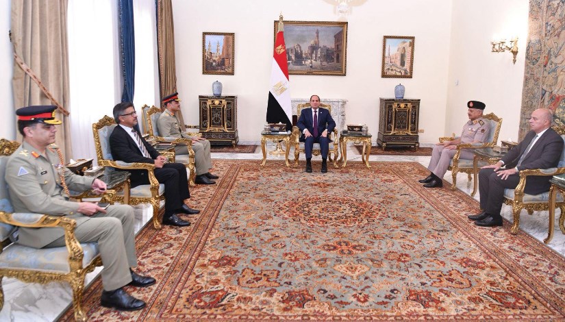 جانب من لقاء  الرئيس السيسي مع رئيس أركان القوات البرية الباكستانية جانب من لقاء  الرئيس السيسي مع رئيس أركان القوات البرية الباكستانية