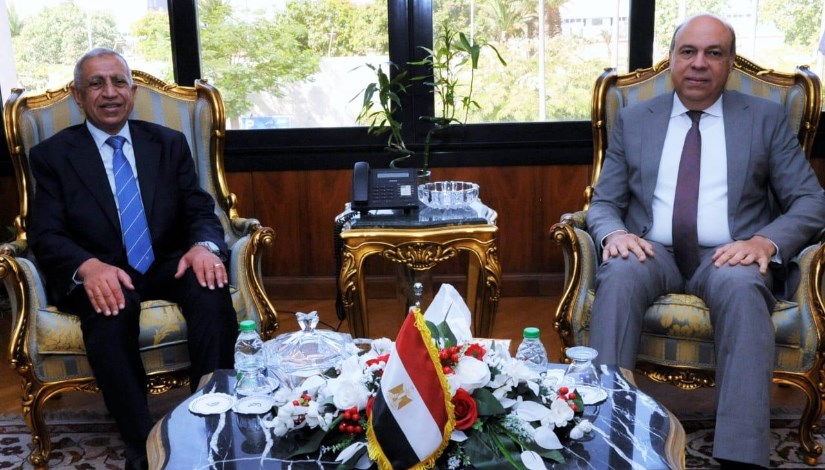 سامح الحفني وزير الطيران المدني، بمقر ديوان عام الوزارة سامح الحفني وزير الطيران المدني، بمقر ديوان عام الوزارة